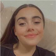 Doy clases de historia, con conocimientos en historia del arte ya que estoy realizando un grado en geografía e historia